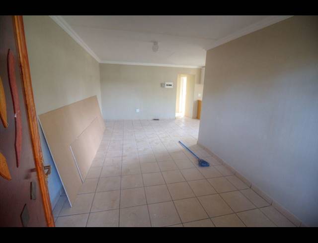 3 BEDROOM HOUSE FOR SALE IN CRESSLAWN